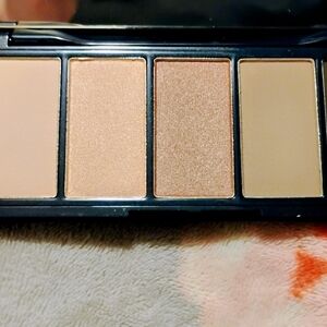Elegant Nude Eyeshadow Palette